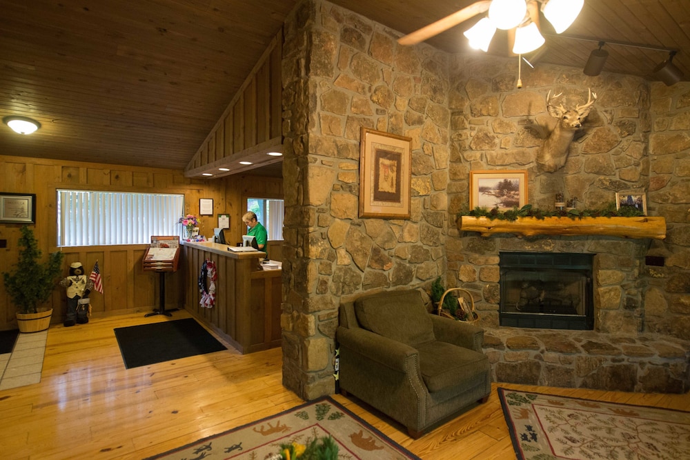 Imagen de los interiores del Hotel Cabins At Green Mountain. Foto 13