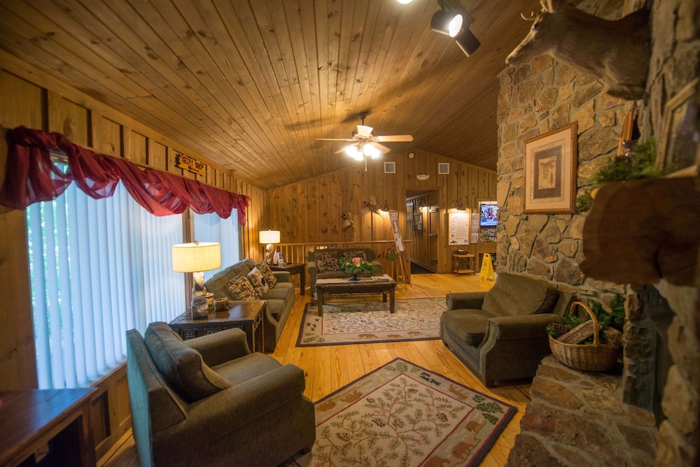 Imagen de los interiores del Hotel Cabins At Green Mountain. Foto 19