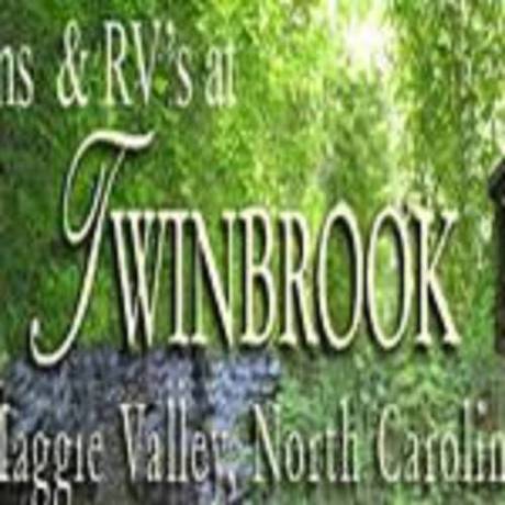 Imagen de la habitación del Hotel Cabins At Twinbrook Resort. Foto 5