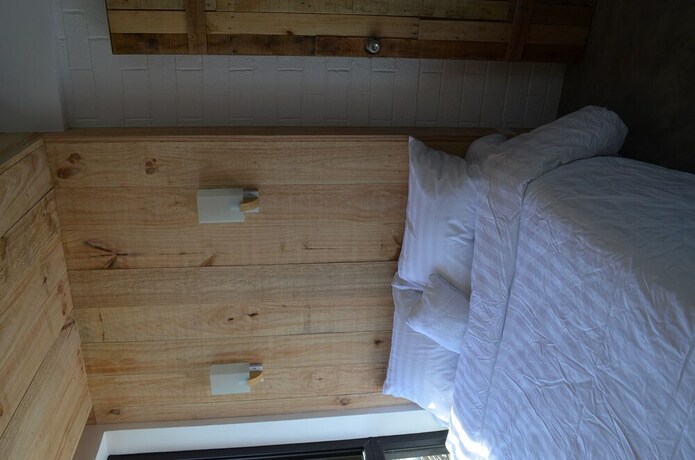 Imagen de la habitación del Hotel Cabins By Eco Tagaytay. Foto 20