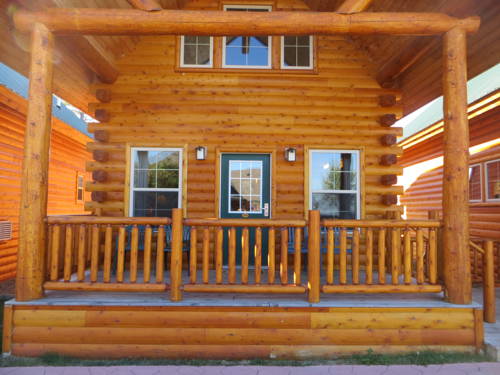Imagen de la habitación del Hotel Cabins Of Mackinaw. Foto 8