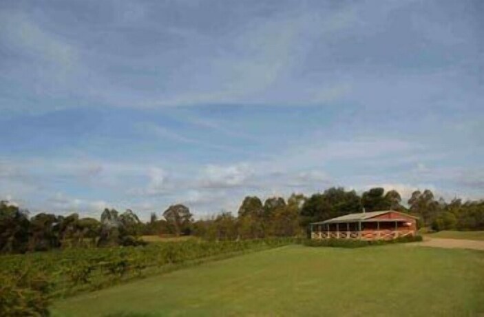 Imagen de los exteriores del Hotel Cabins On Halls. Foto 27