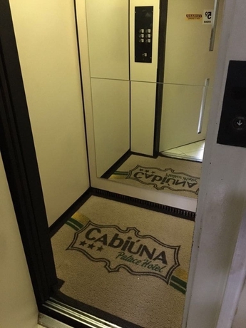 Imagen de los interiores del Hotel Cabi&uacute;na Palace. Foto 19