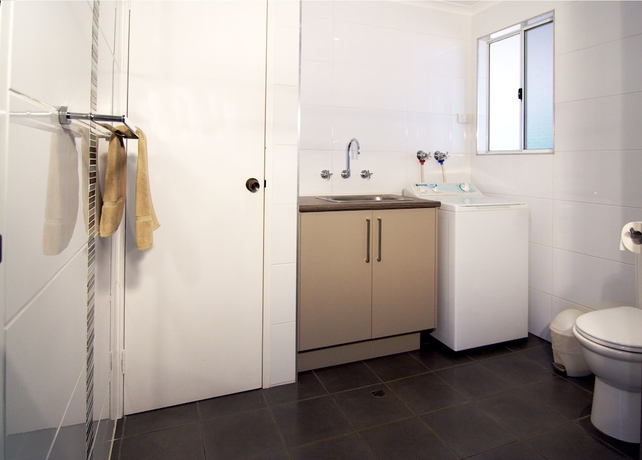 Imagen de la habitación del Hotel Cable Beachside Villas. Foto 18