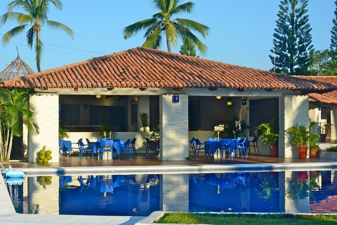 Imagen de la piscina del Hotel Cabo Blanco and Marina. Foto 15