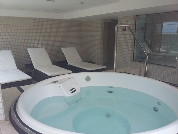 Imagen de la piscina del Hotel Cabo Branco Atlântico. Foto 12