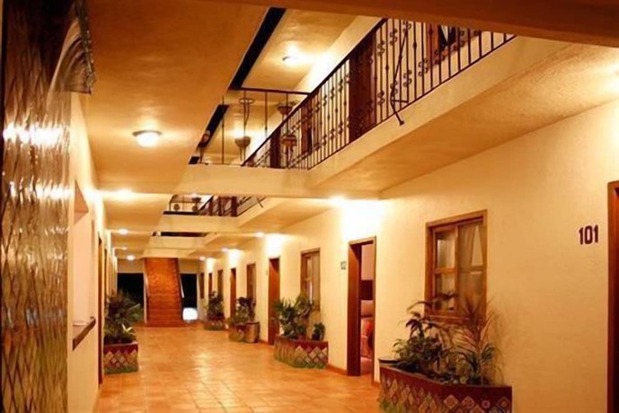 Imagen de los interiores del Hotel Cabo Cush. Foto 17