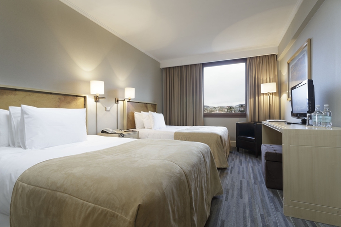 Imagen de la habitación del Hotel Cabo De Hornos. Foto 8