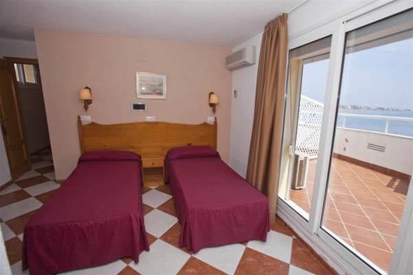 Imagen general del Hotel Cabo De Mar. Foto 4