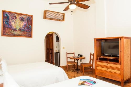 Imagen de la habitación del Hotel Cabo Surf and Spa. Foto 6