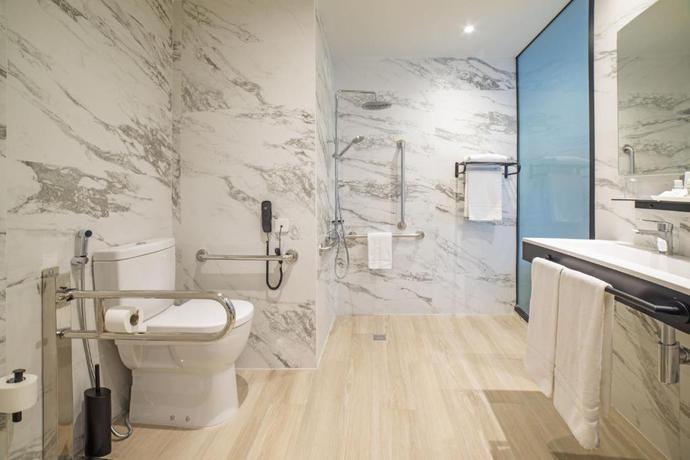 Imagen de la habitación del Hotel Cabogata Beach. Foto 21