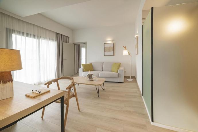 Imagen de la habitación del Hotel Cabogata Beach. Foto 22