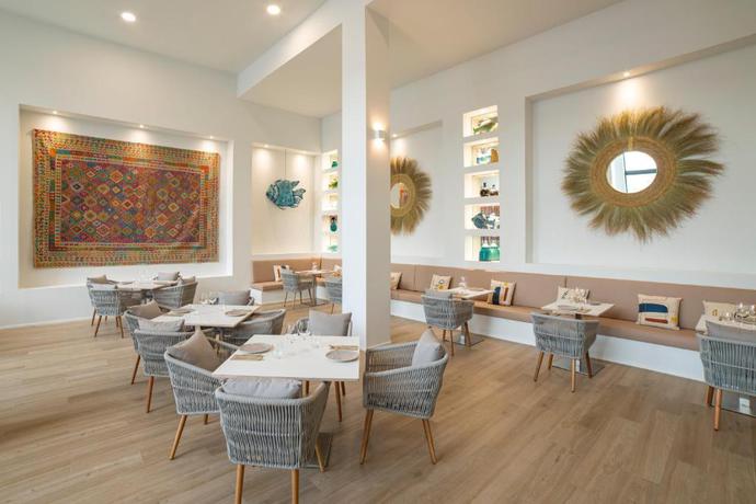 Imagen del bar/restaurante del Hotel Cabogata Beach. Foto 15