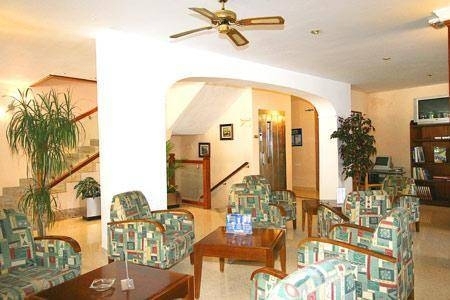 Imagen del bar/restaurante del Hotel Cabot Playa Grande - Adults Only. Foto 15