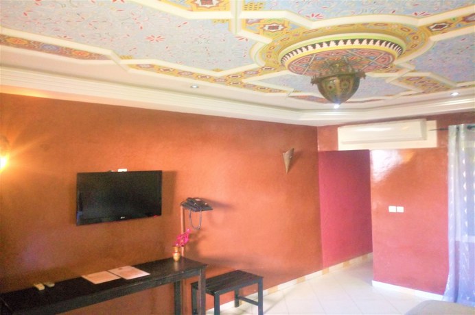 Imagen de la habitación del Hotel Cabourg. Foto 14