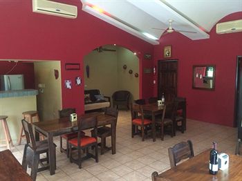 Imagen del bar/restaurante del Hotel Cacao Lodge. Foto 2