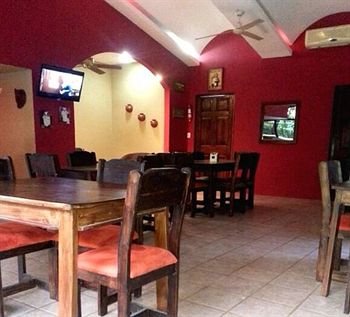 Imagen del bar/restaurante del Hotel Cacao Lodge. Foto 3