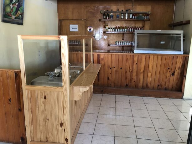 Imagen del bar/restaurante del Hotel Cacique Villa. Foto 10