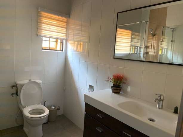 Imagen de la habitación del Hotel Cactus Creek Ghana. Foto 10