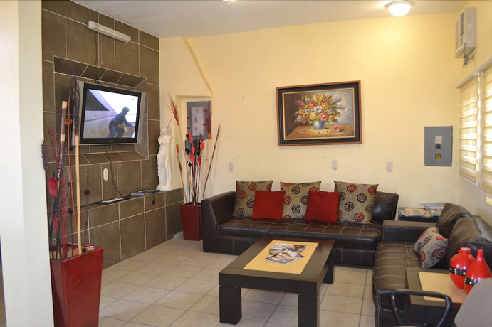 Imagen de los interiores del Hotel Cactus Inn. Foto 17