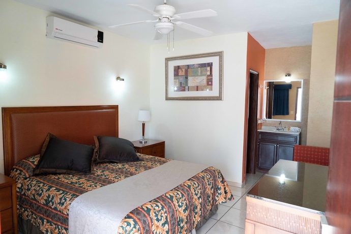 Imagen de la habitación del Hotel Cactus Inn Los Cabos. Foto 7