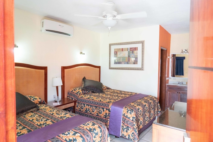 Imagen de la habitación del Hotel Cactus Inn Los Cabos. Foto 11