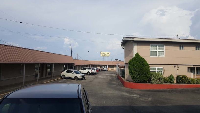 Imagen general del Hotel Cactus Inn and Suites. Foto 1