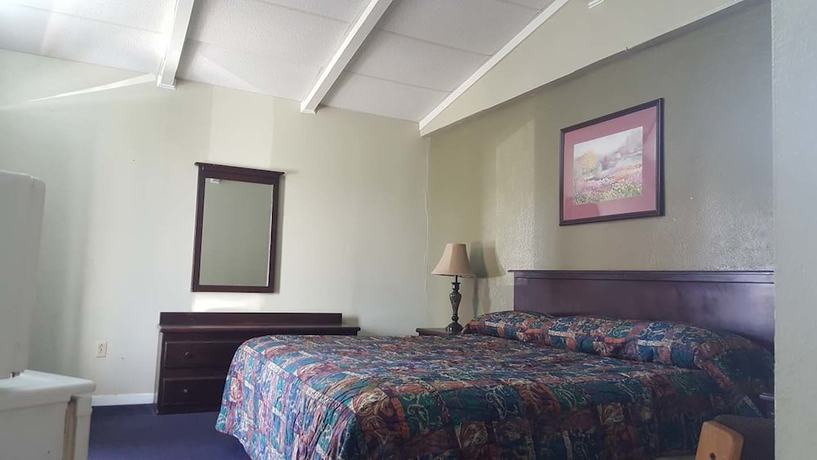 Imagen de la habitación del Hotel Cactus Inn and Suites. Foto 7