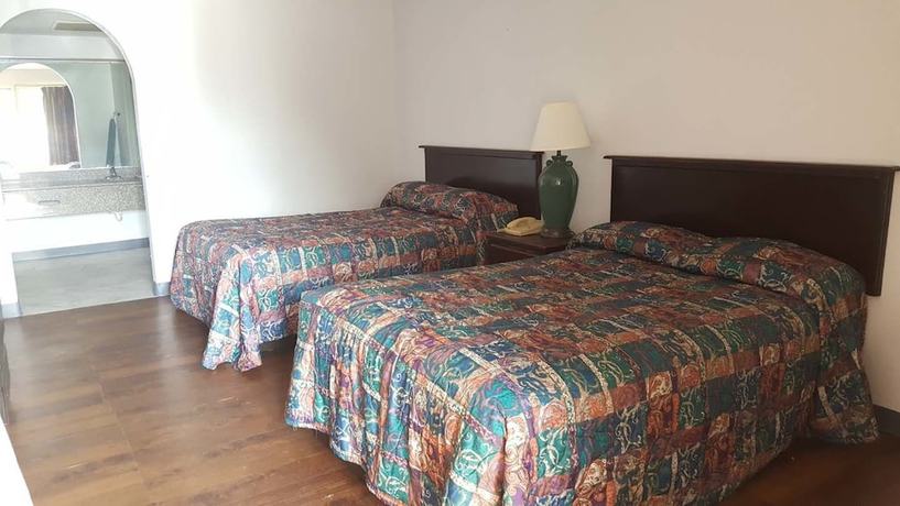 Imagen de la habitación del Hotel Cactus Inn and Suites. Foto 8