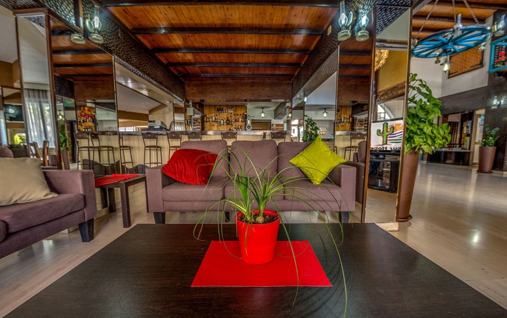 Imagen de los interiores del Hotel Cactus, Larnaca. Foto 10