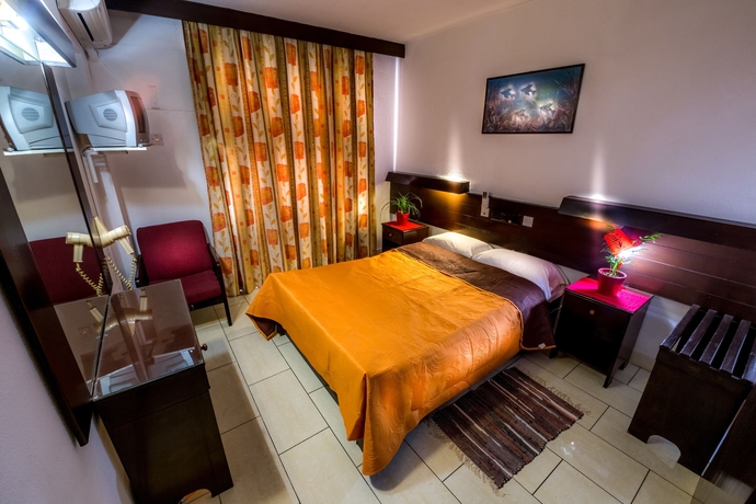 Imagen de la habitación del Hotel Cactus, Larnaca. Foto 7