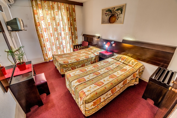 Imagen de la habitación del Hotel Cactus, Larnaca. Foto 8