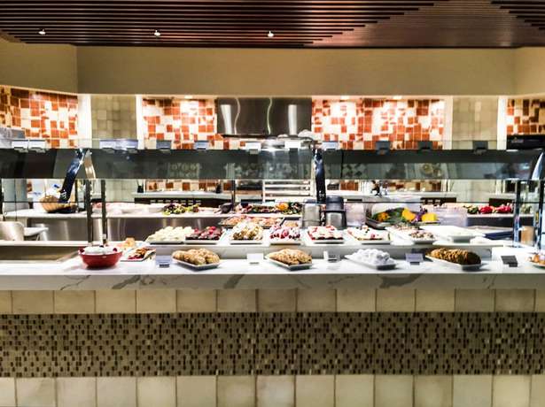 Imagen del bar/restaurante del Hotel Cactus Petes Resort Casino And Horseshu And Casino. Foto 4