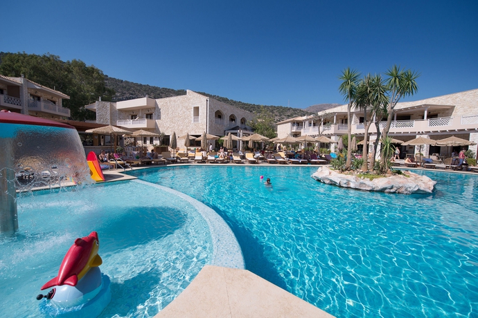 Imagen de la piscina del Hotel Cactus Royal Resort and Spa. Foto 13