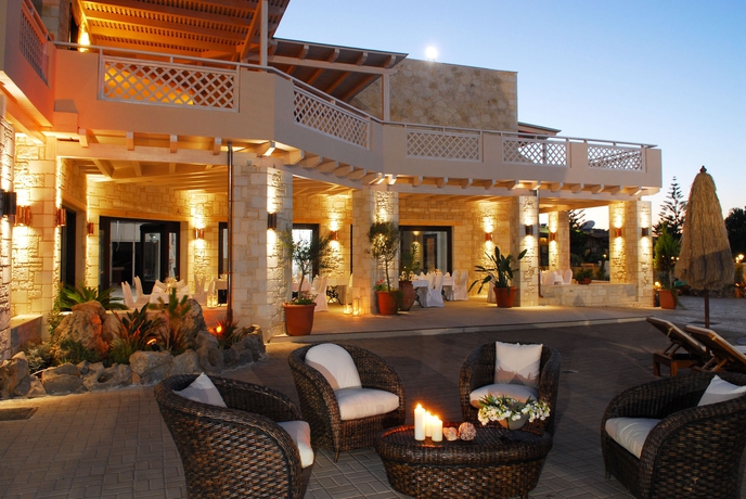 Imagen del bar/restaurante del Hotel Cactus Royal Resort and Spa. Foto 5