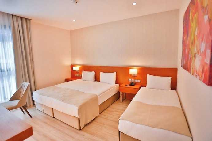 Imagen de la habitación del Hotel Caddemm Inn. Foto 5