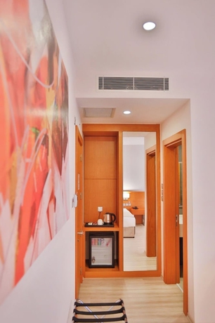 Imagen de la habitación del Hotel Caddemm Inn. Foto 7