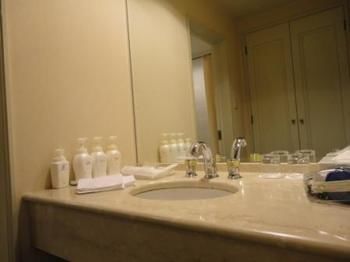 Imagen de la habitación del Hotel Cadenza Tokyo. Foto 8