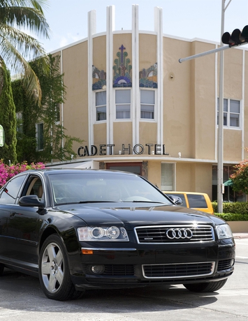 Imagen de los interiores del Hotel Cadet. Foto 9