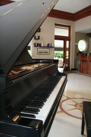 Imagen de los interiores del Hotel Cadet. Foto 11