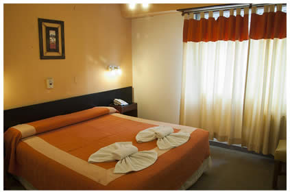 Imagen de la habitación del Hotel Cadi Palace. Foto 4