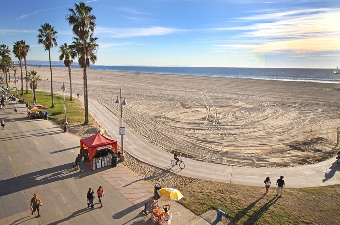 Imagen de los exteriores del Hotel Cadillac, Los Ángeles. Foto 7