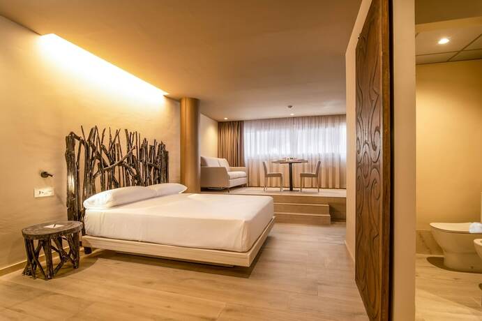 Imagen de la habitación del Hotel Cadiz Bahia Apartmentos. Foto 18