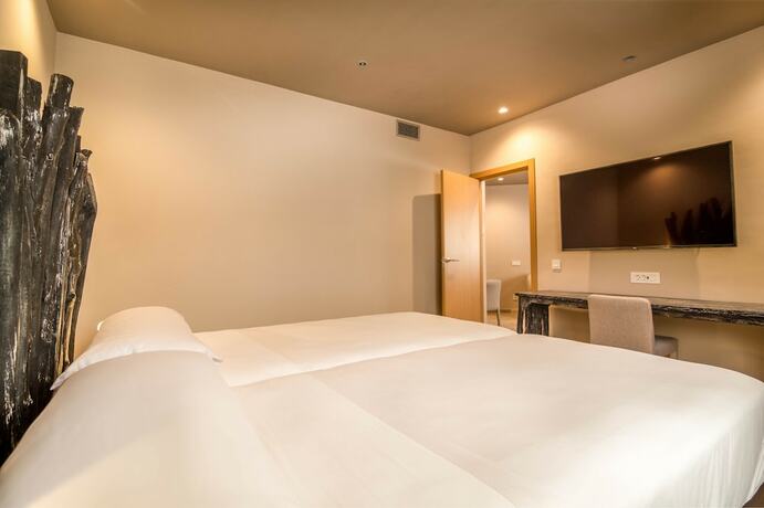 Imagen general del Hotel Cadiz Bahia Apartmentos. Foto 5