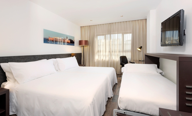 Imagen de los interiores del Hotel Cadiz Paseo del Mar by Melia. Foto 15
