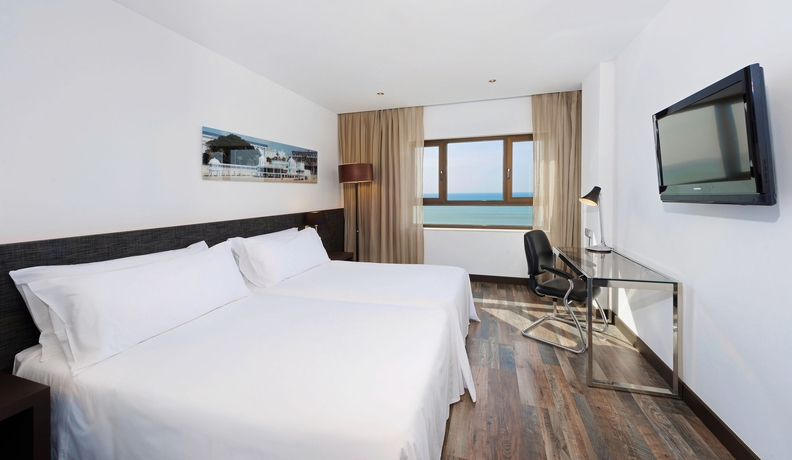 Imagen de la habitación del Hotel Cadiz Paseo del Mar by Melia. Foto 9