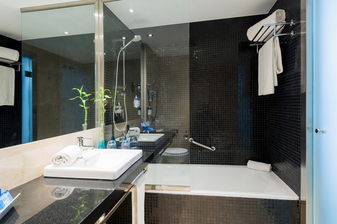 Imagen de la habitación del Hotel Cadiz Paseo del Mar by Melia. Foto 13