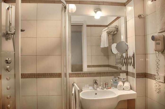 Imagen de la habitación del Hotel Cadiz, Viserbella. Foto 5