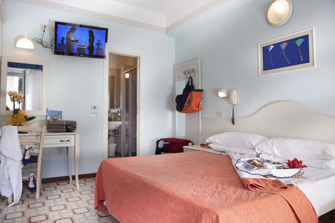 Imagen de la habitación del Hotel Cadiz, Viserbella. Foto 4