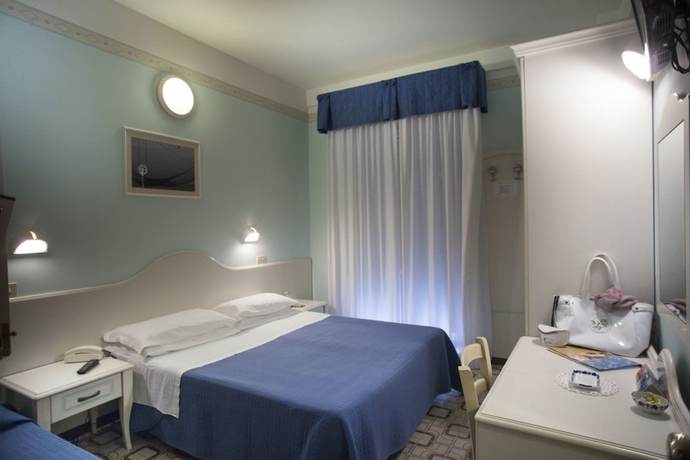 Imagen de la habitación del Hotel Cadiz, Viserbella. Foto 8
